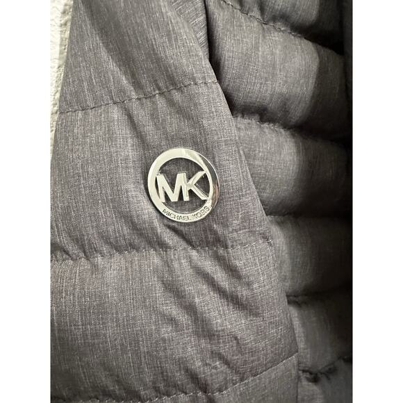 Michael Michael Kors PS Cozy up to this petite puffer coat with a stand collar - Picture 9 of 11